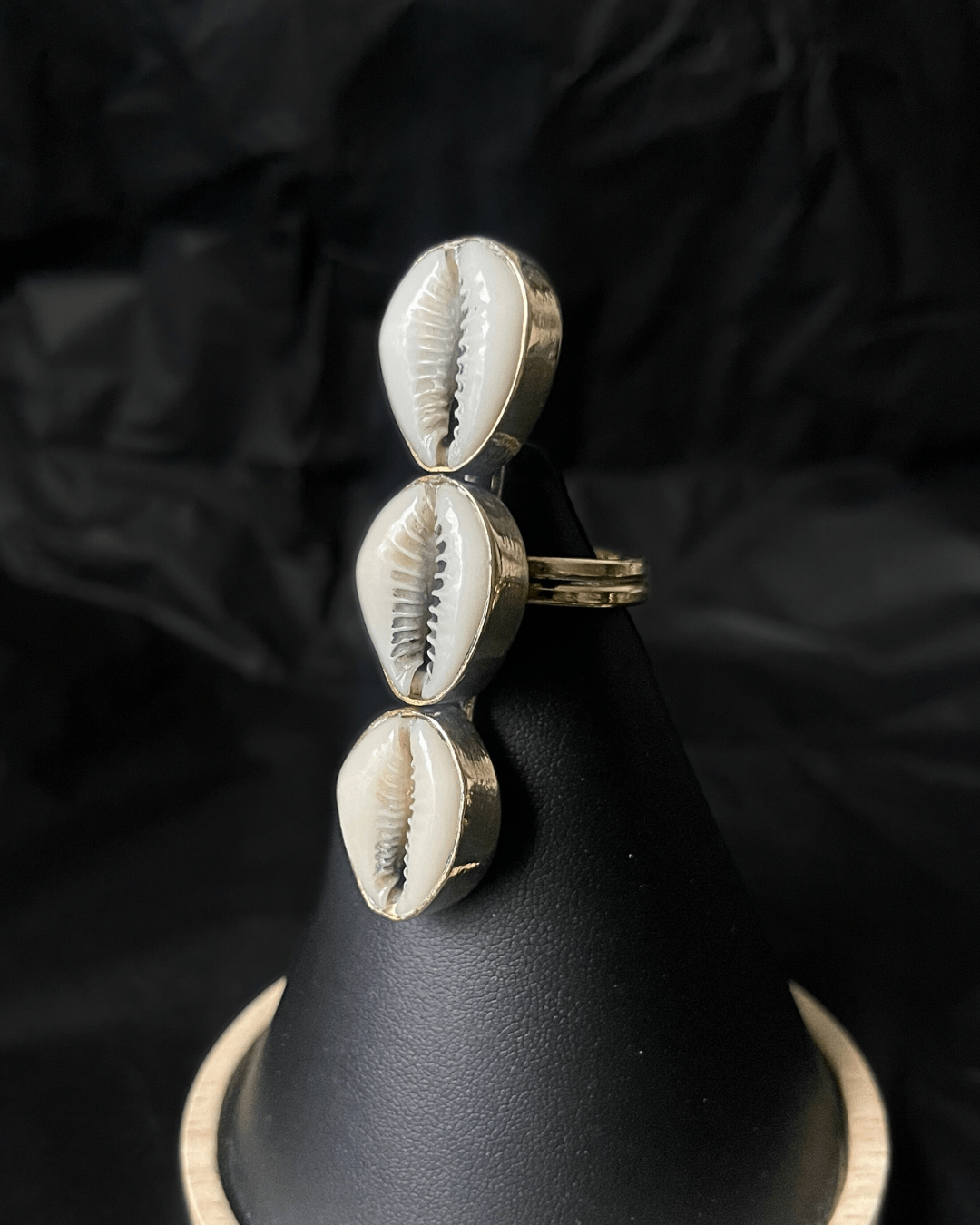 Bague en bronze et cauri - Ledoux Store
