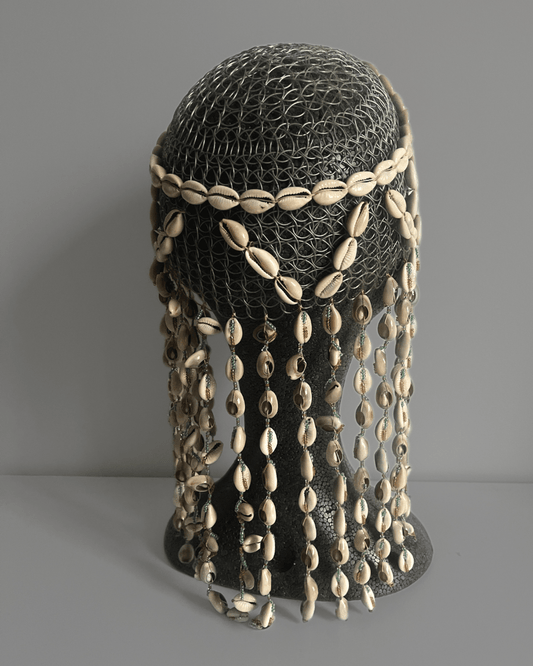 Chapeau filet en cauris et perles avec frange arrière - Ledoux Store