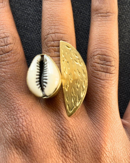 Bague en bronze et cauri - Ledoux Store