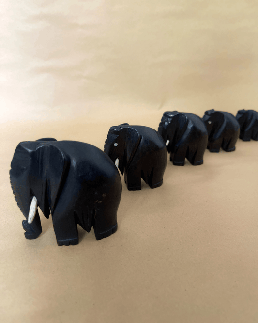 Lot de figurines - 5 éléphants en bois d'ébène - Ledoux Store