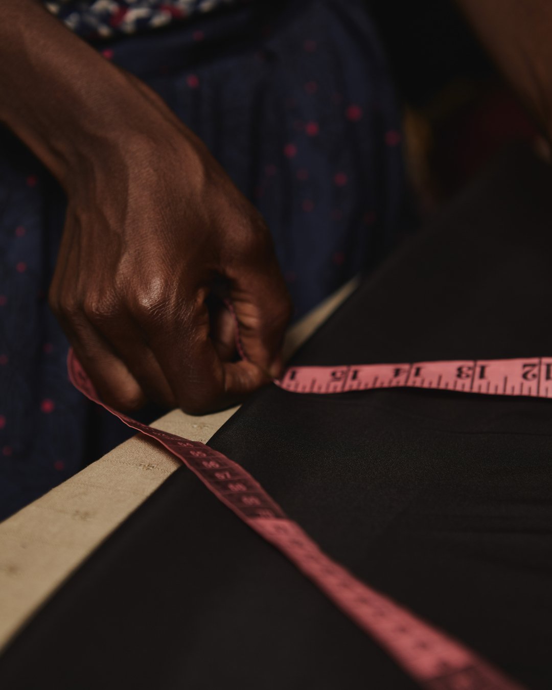 Commande personnalisée | Travaux de couture et modélisation (atelier au Bénin) - Ledoux Store